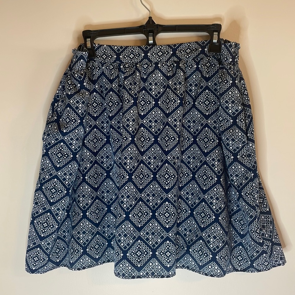 Xhilaration Womens XL Navy and White Geometric Skirt Elastic Waist Pockets